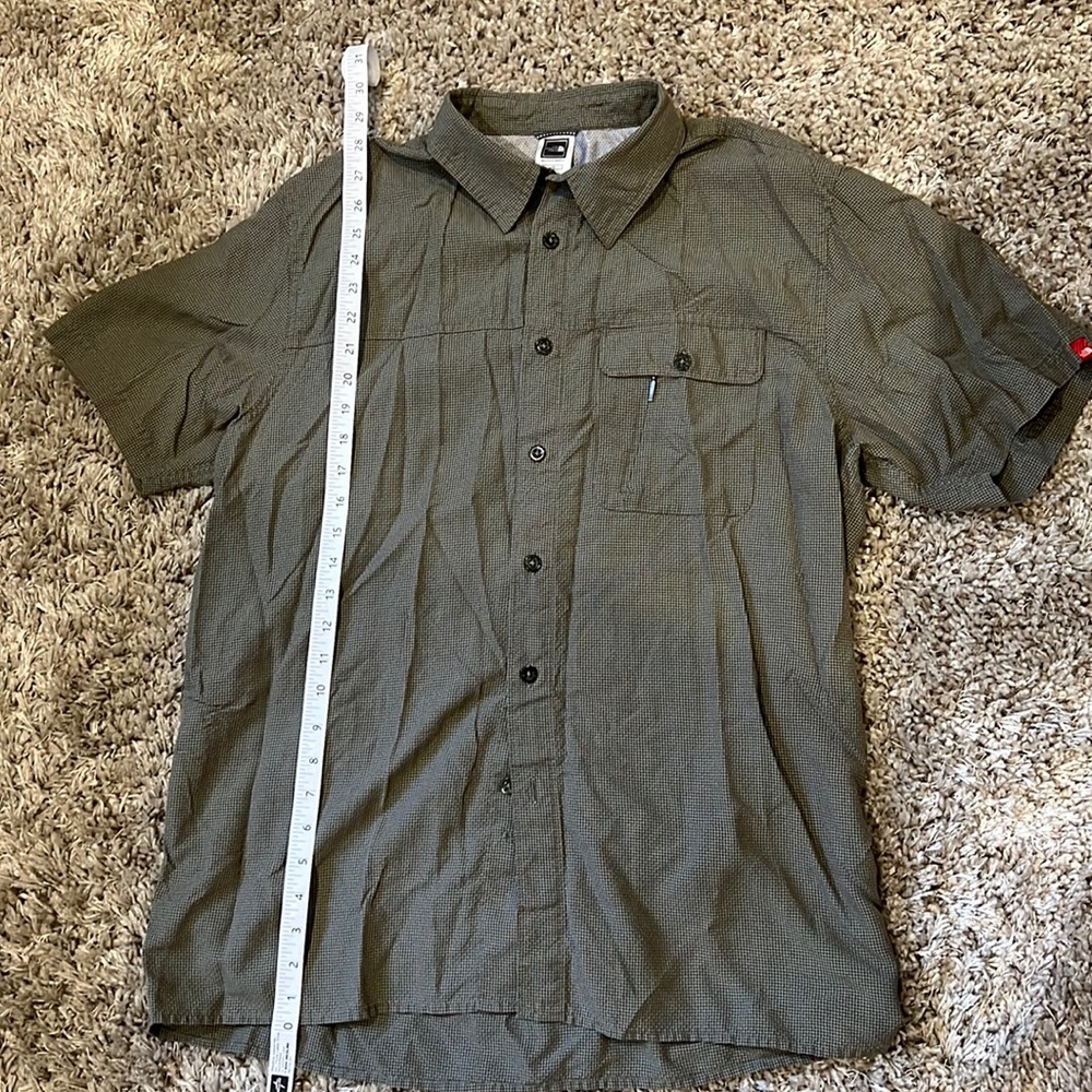 Men’s large The North face casual button-down olive